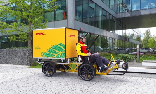DHL Express představuje 1. nákladní elektrokolo DHL Cubicycle v České ...