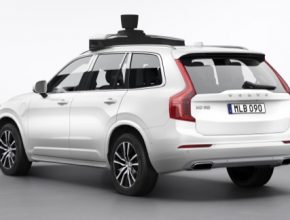Uber představil nové autonomní vozidlo a oznámil první zkušební rozvozy jídel dronem
