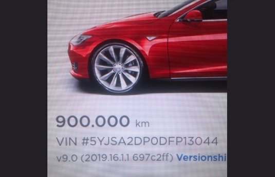 elektromobil Tesla Model S najel už přes 900 000 km