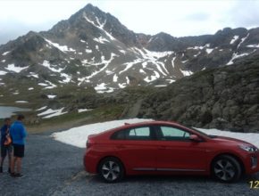 Elektromobil Hyundai Ioniq Electric v italských Alpách