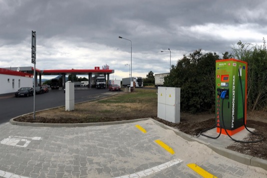 rychlonabíjecí stanice ČEZ v Siřejovicích