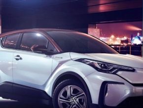 auto elektromobil Toyota C-HR Čína