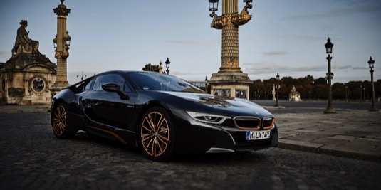 auto plug-in hybrid BMW i8 Ultimate Sophisto Edition