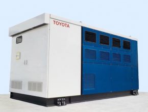FC generátor energie byl nainstalován v prostorách závodu Honsha v Toyota City a započaly ověřovací zkoušky.