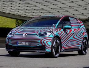 Šéf prodeje Volkswagenu Jürgen Stackmann: „Úspěch předběžné registrace zájemců ukazuje, že ID.3 přichází ve správný okamžik.“