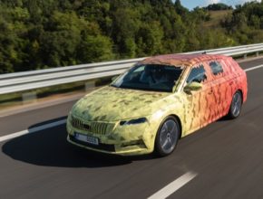 Nová Škoda Octavia nabídne emotivní vzhled vozu, výborné aerodynamické vlastnosti a full LED Matrix světlomety.