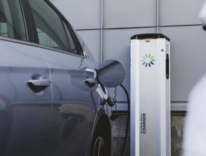 COM Electric s.r.o. se stal distributorem skandinávské značky GARO, která tvoří největší síť dobíjecích stanic ve Švédsku.