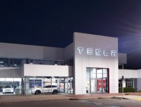 auto Tesla Store obchod Česká republika Vysočany Freyova