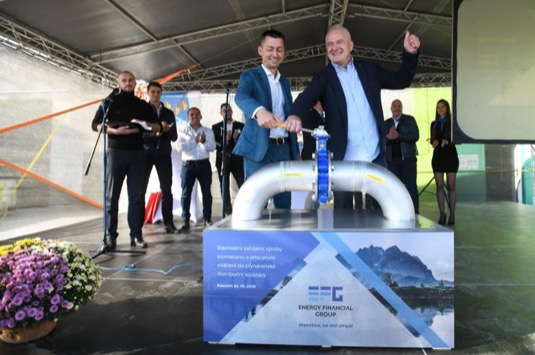 ECR Rapotín jako první odpadová bioplynová stanice vtláčí plyn přímo do plynárenské distribuční soustavy spravované společností GasNet. Celková investice projektu byla 45 mil. Kč.