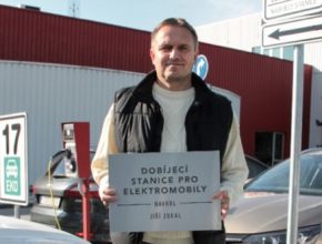 Také letos Brno rozdělí 35 milionů z participativního rozpočtu. Peníze půjdou tam, kam budou Brňané chtít. Jedním z návrhu je síť nabíjecích stanic.