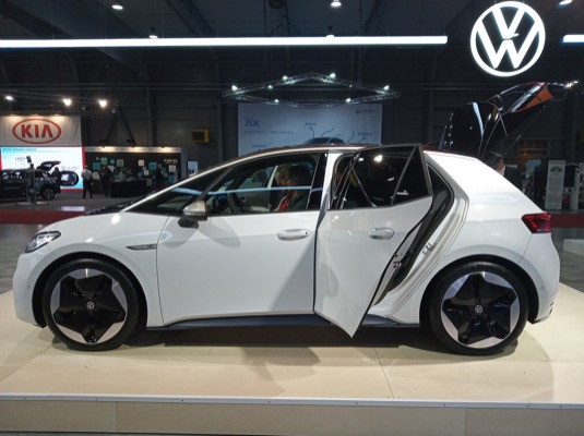 auto elektromobily Volkswagen ID.3 na veletrhu e-Salon