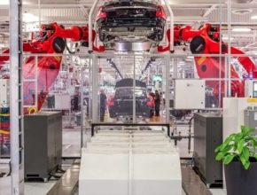 auto výroba elektromobilů Tesla