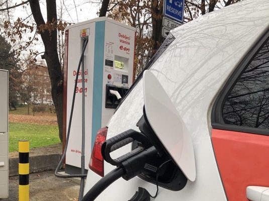 nová nabíjecí stanice E.ON v Českých Budějovicích
