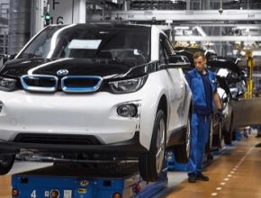 auto elektromobil BMW i3 prodloužení záruky výroba v továrně v Lispku