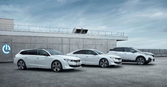 Automobilka Peugeot zveřejnila české ceny plug-in hybridů Peugeot 3008, 508 a 508 SW. Klienti v ČR mohou již nyní tyto vozy objednávat. První dodávky se uskuteční už letos na jaře.