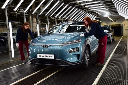Zahájením elektromobilů Hyundai Kona Electric v Česku dosáhne automobilka výrazného zkrácení dodacích lhůt vozů Kona Electric v Evropě