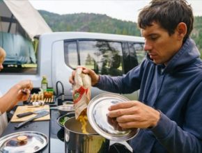 auto elektromobil Rivian