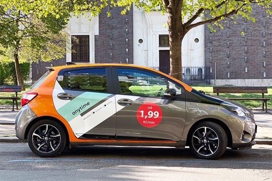 Proti březnu, kdy byl zavedený nouzový stav, je poptávka po autech u mezinárodní carscharingové firmy Anytime vyšší řádově o desítky procent.