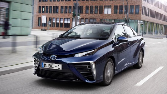 Toyota Mirai auto na vodík