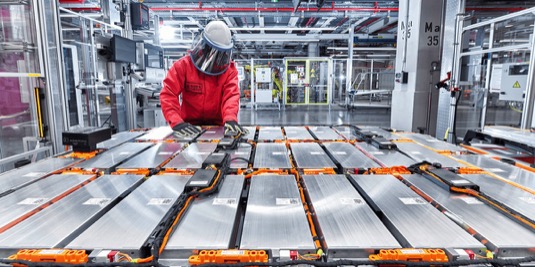 auto elektromobily výroba baterií pro elektromobil Audi e-tron