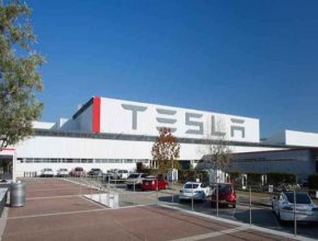 továrna Tesla ve Fremontu v Kalifornii