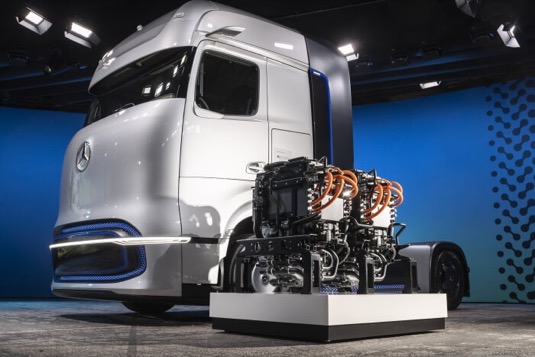 vodíkový kamion Daimler