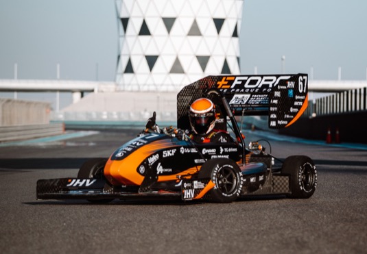 Elektrická formule týmu eForce FEE Prague Formula