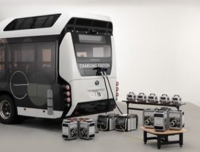 autobus na vodík Toyota a Honda, palivové články