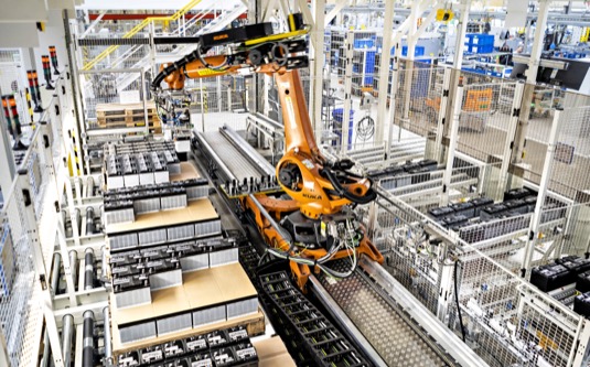 Inovativní koncept umožní zavedení efektivnějších výrobních postupů a zvyšuje bezpečnost práce. Nasazení robota je s drobnými změnami možné i na dalších sekvenčních pracovištích.