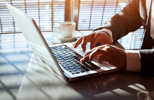 Pokud se budete chtít dozvědět více informací o tomto produktu, navštivte web www.kb.cz/ccm, kde najdete i kontakty na jednotlivé pracovníky Corporate Cash Managementu KB, případně využijte mailový kontakt ccm@kb.cz.