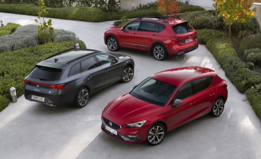 Velké SUV španělské značky kombinuje motor TSI s elektromotorem a nabízí celkový nejvyšší výkon 245 k (180 kW) a točivý moment 400 N.m.