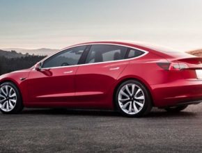 auto elektromobil Tesla Model 3