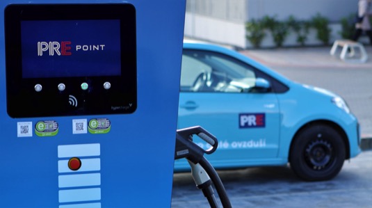 Pražská energetika, a. s., připravila novou mobilní aplikaci pro dobíjení a dosáhla mety 100 dobíjecích stanic PREpoint. Navíc přichystala pro své zákazníky vánoční překvapení - 2 měsíce dobíjení ZDARMA.