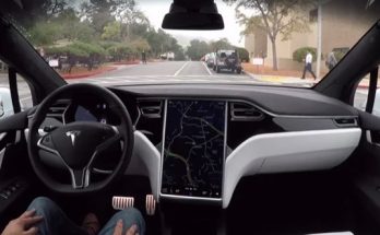 auto elektromobil Tesla robotické řízení Autopilot