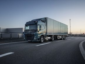 Aktivity komerčního sektoru by měl stát podpořit vytvořením podmínek pro rozvoj LNG v nákladní silniční dopravě v ČR