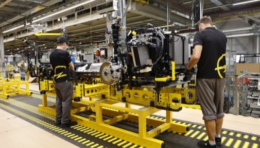 Nové rozšíření výroby umožní automobilce Opel, která zde sídlí, rozjet výrobu vozů postavených na platformě EMP2 už na podzim roku 2021.