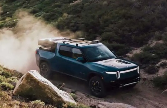 auto elektromobily Rivian