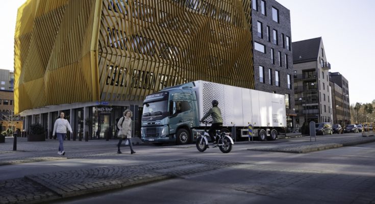 Severní Evropu bude nově brázdit stovka elektrických nákladní aut značky Volvo. foto: Volvo