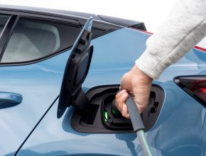 Jedním z cílů společnosti Volvo Cars je snížit do roku 2025 uhlíkovou stopu na průměrný životní cyklus jednoho vozu oproti roku 2018 o 40 %, což zahrnuje také 25% snížení emisí vyprodukovaných v rámci dodavatelského řetězce, taktéž do roku 2025. foto: Volvo