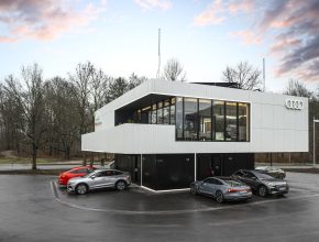 Nový typ nabíjecí stanice: Audi charging hub. foto: Audi