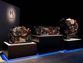 Nová 2. generace palivových článků Toyota má vyšší energetickou hustotu, je lehčí a skladnější. foto: Toyota