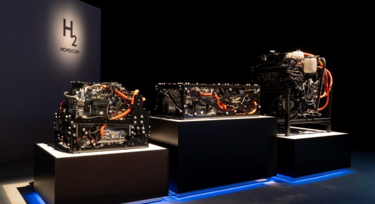 Nová 2. generace palivových článků Toyota má vyšší energetickou hustotu, je lehčí a skladnější. foto: Toyota