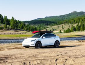 Elektromobily Tesla jsou co pár týdnů nebo měsíců lepší díky over-the-air updatům softwaru. foto: Tesla