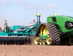 Takhle si před pár lety John Deere představoval budoucnost zemědělské techniky: autonomní elektrický traktor. foto: John Deere