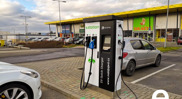 Síť nabíjecích stanic e-station se rozšiřuje po celé České republice. foto: e-station