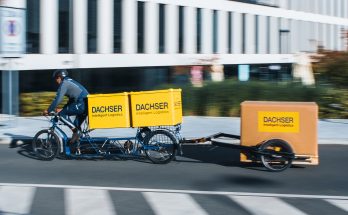 Rodinná společnost DACHSER se sídlem v německém Kemptenu je předním poskytovatelem logistických služeb v Evropě. Dachser poskytuje komplexní přepravní logistiku, skladování a individuální zákaznické služby.