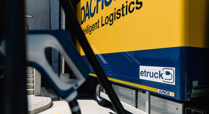 Dachser v současnosti zaměstnává 30 800 lidí ve 387 pobočkách a má zastoupení ve 42 zemích světa. Za rok 2020 zrealizoval přepravu 78,6 milionů zásilek o celkové tonáži 39,8 milionů tun. foto: Dachser