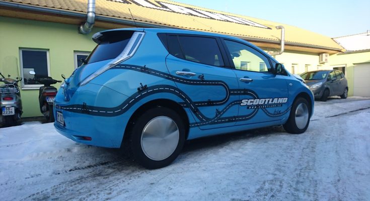 Jedním ze zadotovaných elektromobilů byl také starší Nissan Leaf. foto: archiv autora