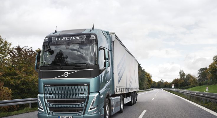 V roce 2021 společnost Volvo Trucks přijala objednávky, včetně závazných budoucích objednávek, na více než 1 100 elektrických nákladních vozidel po celém světě. foto: Volvo Trucks