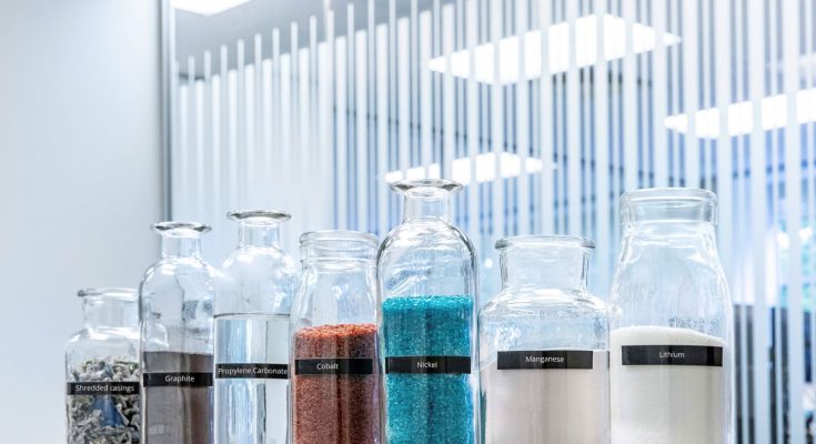 Mercedes-Benz postaví vlastní recyklační závod s neutrální bilancí emisí CO2 v jihoněmeckém Kuppenheimu: Pilotní projekt, realizovaný společně s technologickým partnerem Primobius a renomovanými výzkumnými instituty, bude spuštěn v roce 2023. foto: Mercedes-Benz